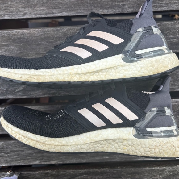 ADIDAS Ultraboost Running (women's 10) with camo details - Picture 7 of 7